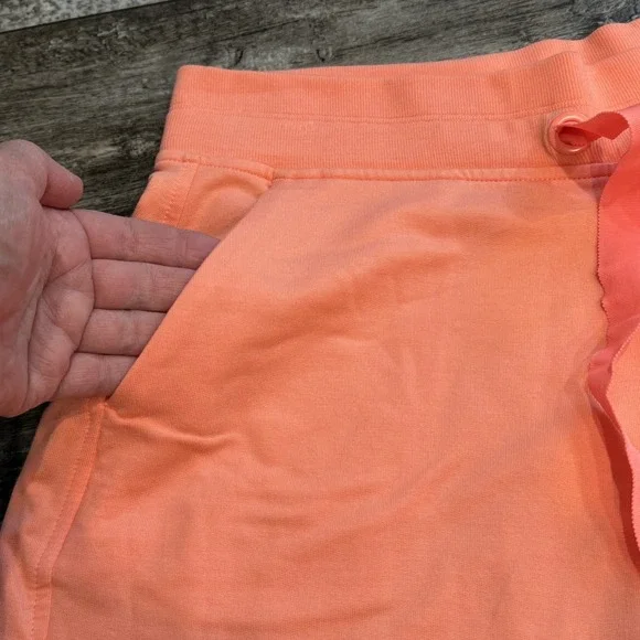 Athleta Shorts Womens Small Orange Balance 4 Inch Shortie Pockets Vaca Beach NEW - Picture 3 of 14